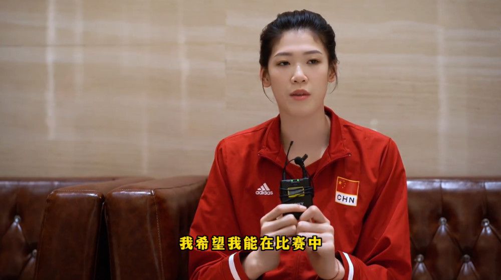 想到这里，她登时恼羞成怒，咬牙怒骂：你这畜生。